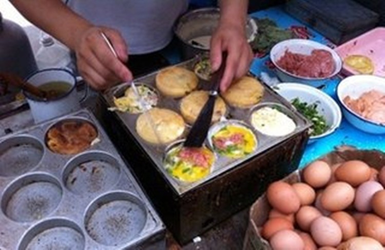 燃气红豆饼机鸡蛋汉堡商用汉堡机不粘锅涂层九孔汉堡炉孔径8厘米